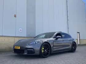 Porsche Panamera (2018) thumbnail 2