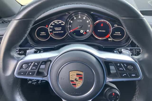 Porsche Panamera (2018) thumbnail 15