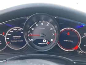 Porsche Panamera (2018) thumbnail 16