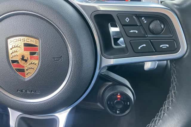 Porsche Panamera (2018) thumbnail 18
