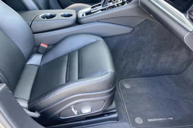 Porsche Panamera (2018) thumbnail 29