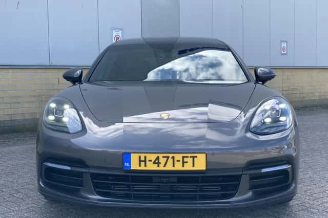 Porsche Panamera (2018) thumbnail 4
