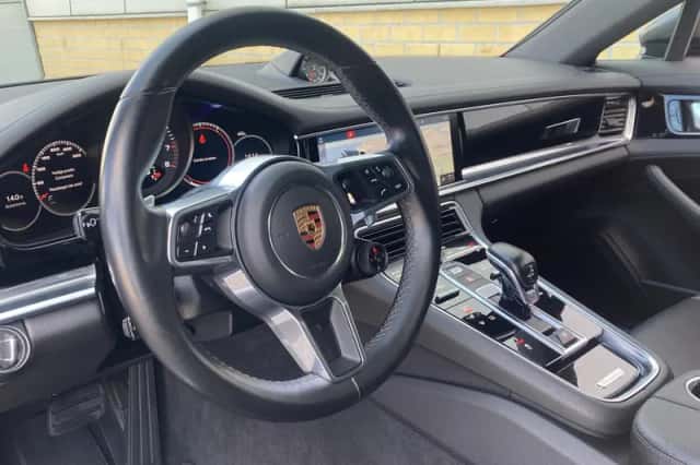 Porsche Panamera (2018) thumbnail 9