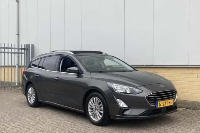 Ford Focus (2021) thumbnail 4