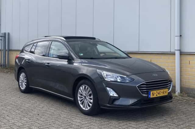Ford Focus (2021) thumbnail 6