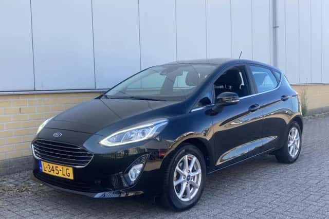 Ford Fiesta (2021) thumbnail 2
