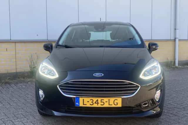 Ford Fiesta (2021) thumbnail 4