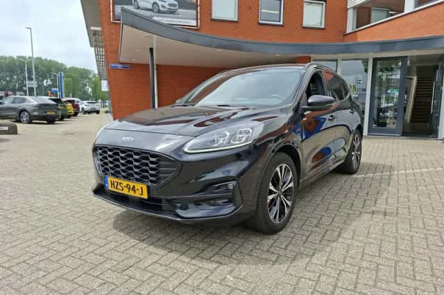 Ford Kuga (2021) thumbnail 2