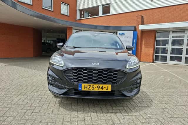 Ford Kuga (2021) thumbnail 6