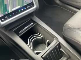 Tesla Model X (2018) thumbnail 22