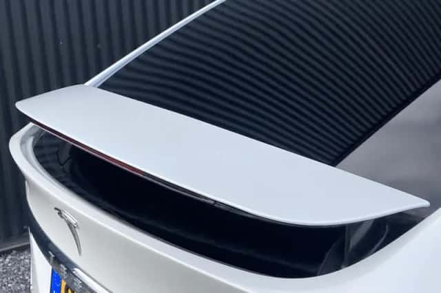 Tesla Model X (2018) thumbnail 25