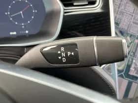 Tesla Model X (2018) thumbnail 5