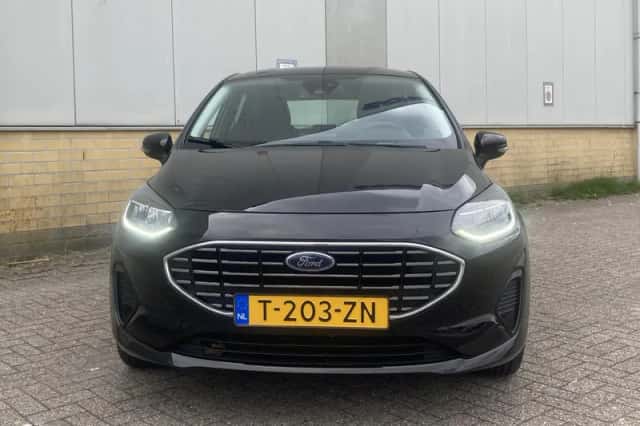 Ford Fiesta (2023) thumbnail 3
