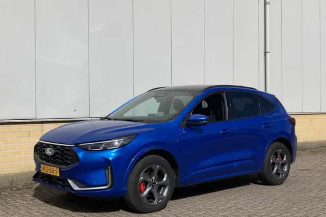 Ford Kuga (2025) thumbnail 3
