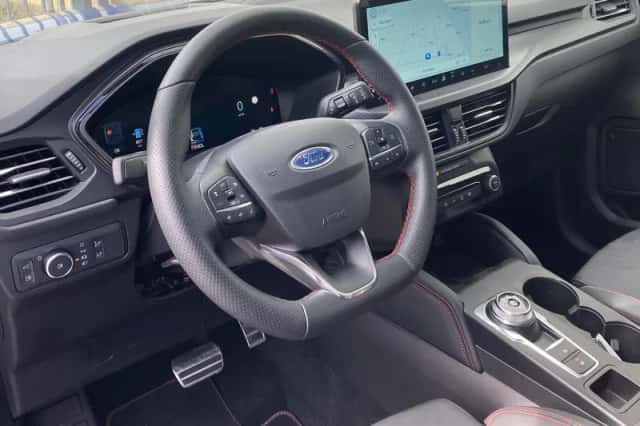 Ford Kuga (2025) thumbnail 10