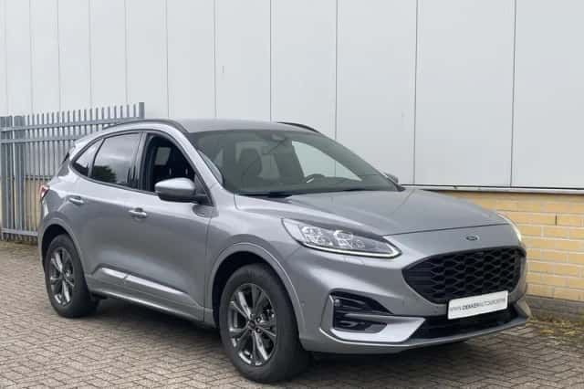 Ford Kuga (2023) thumbnail 5