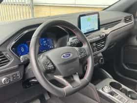 Ford Kuga (2023) thumbnail 9
