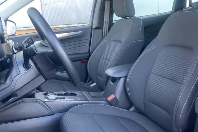 Ford Kuga (2022) thumbnail 11