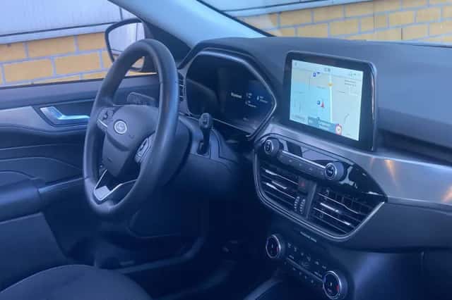 Ford Kuga (2022) thumbnail 27