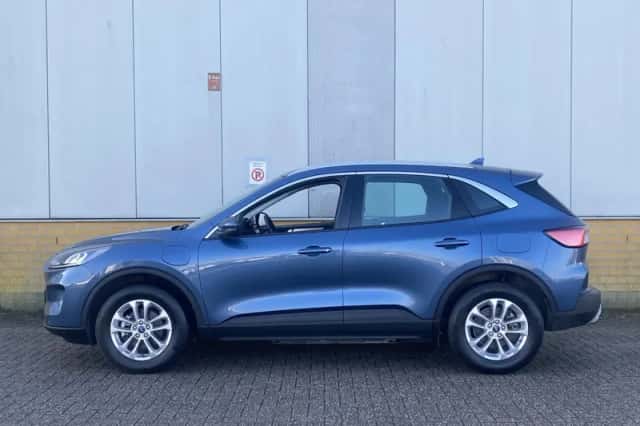 Ford Kuga (2022) thumbnail 4