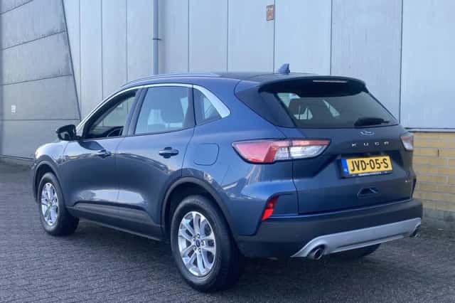 Ford Kuga (2022) thumbnail 6