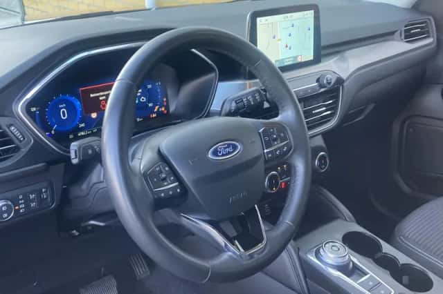 Ford Kuga (2022) thumbnail 10
