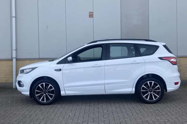 Ford Kuga (2017) thumbnail 4