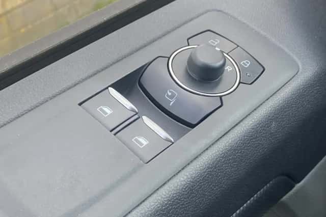 Ford Transit Custom (2023) thumbnail 11