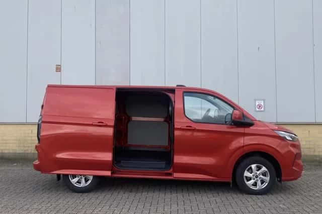 Ford Transit Custom (2023) thumbnail 15