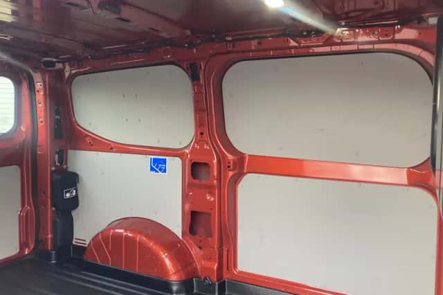 Ford Transit Custom (2023) thumbnail 16