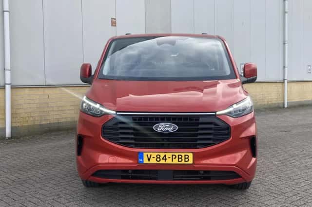 Ford Transit Custom (2023) thumbnail 9