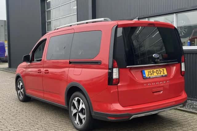 Ford Tourneo Connect (2023) thumbnail 5