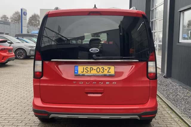 Ford Tourneo Connect (2023) thumbnail 6