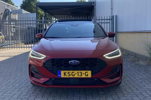 Ford Focus (2023) thumbnail 5