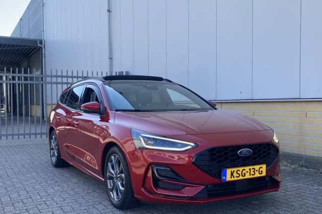Ford Focus (2023) thumbnail 6