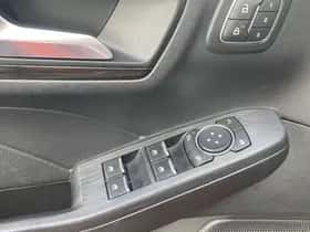 Ford Kuga (2022) thumbnail 10