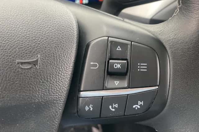Ford Focus (2021) thumbnail 15