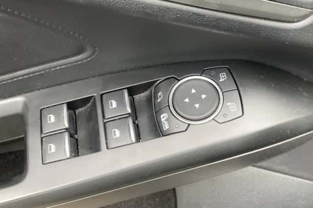 Ford Focus (2021) thumbnail 16