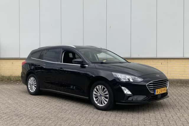 Ford Focus (2021) thumbnail 4