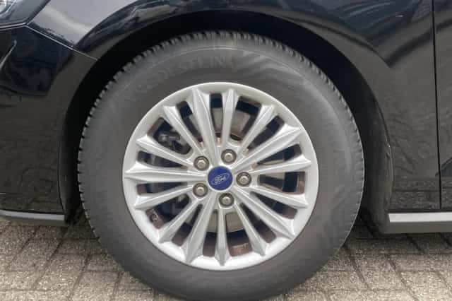 Ford Focus (2021) thumbnail 8