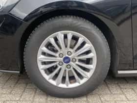 Ford Focus (2021) thumbnail 8