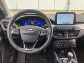 Ford Focus (2021) thumbnail 10