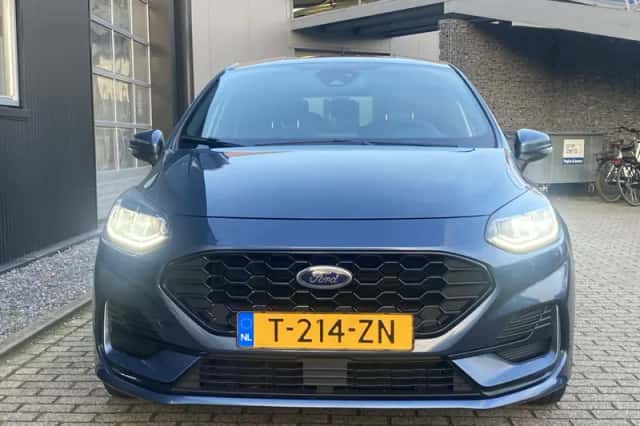 Ford Fiesta (2023) thumbnail 3