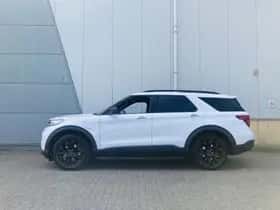 Ford Explorer (2024) thumbnail 6