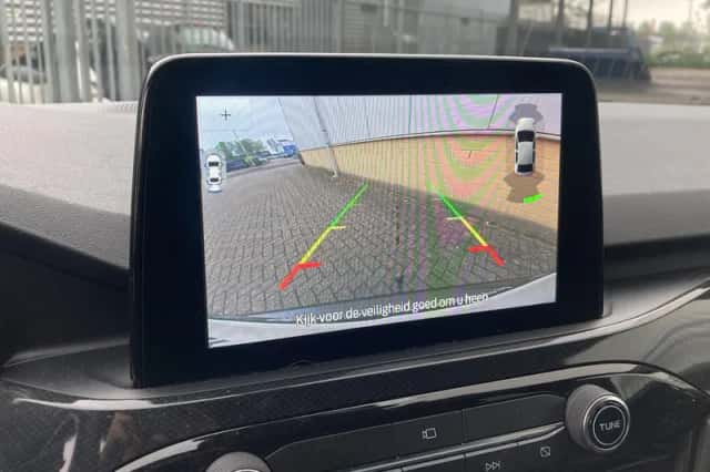 Ford Kuga (2021) thumbnail 23
