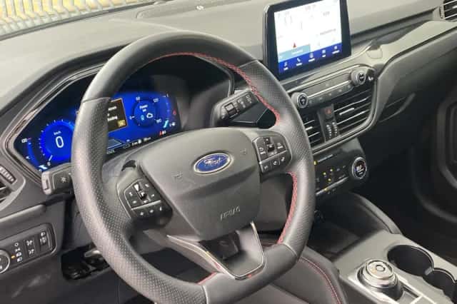 Ford Kuga (2021) thumbnail 9