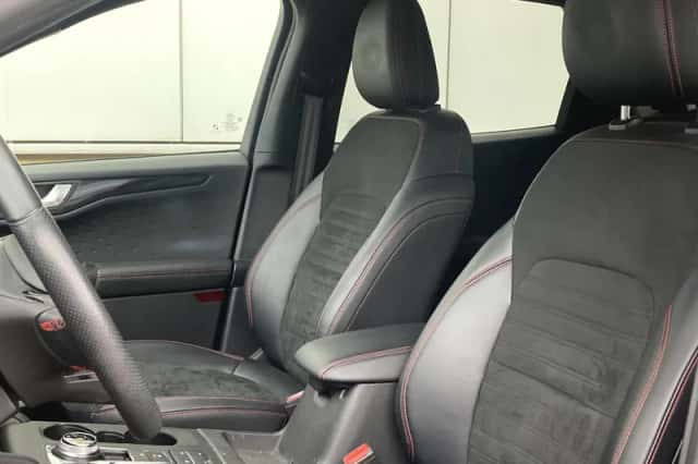 Ford Kuga (2021) thumbnail 10