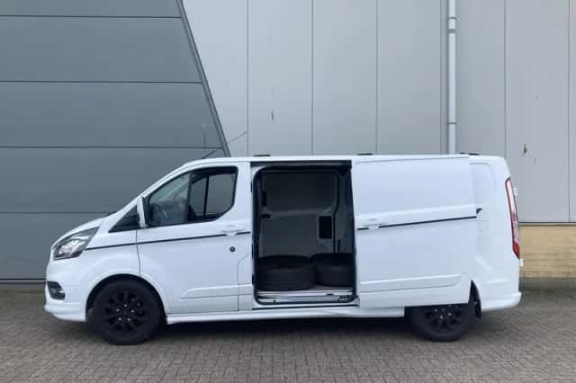Ford Transit Custom (2023) thumbnail 5