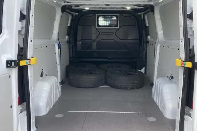 Ford Transit Custom (2023) thumbnail 9