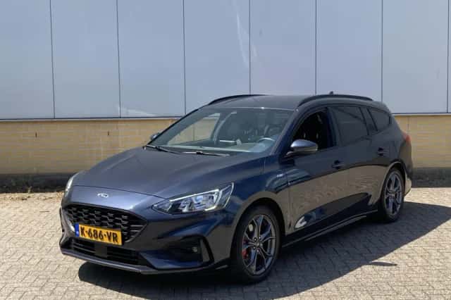 Ford Focus (2021) thumbnail 6